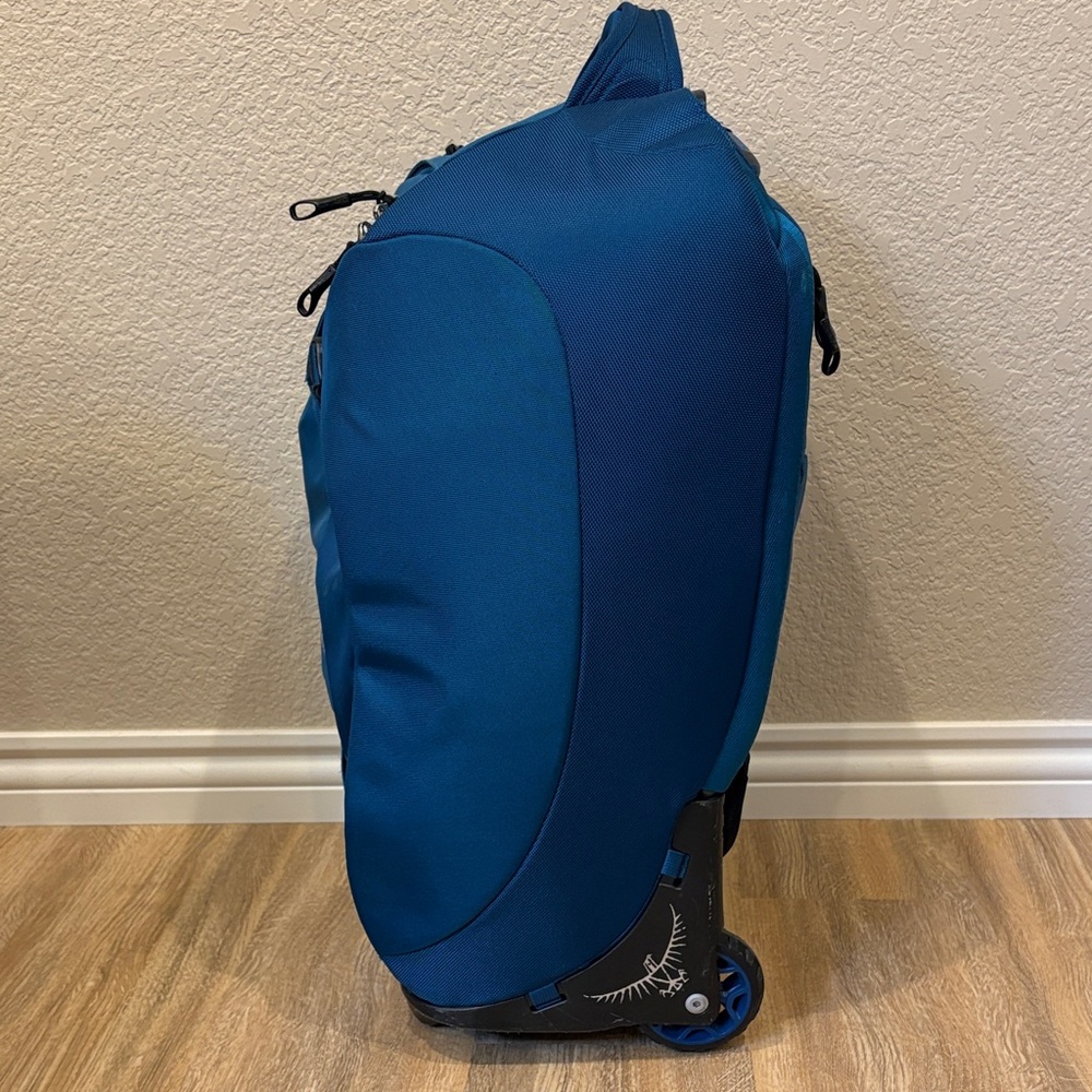 Osprey Meridian 60L / 22” Blue Roller Bag Carryon - Picture 2 of 13